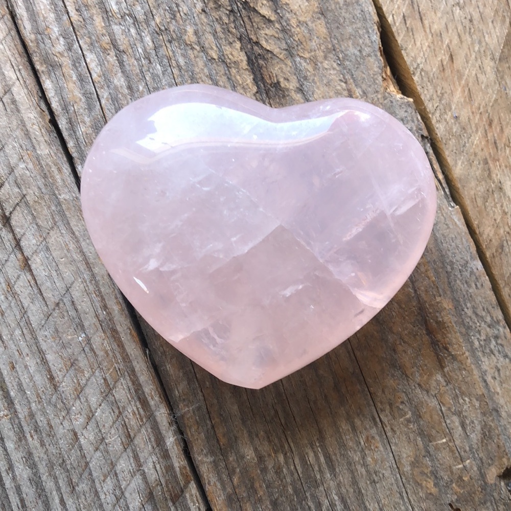Hippie Naturals Rose Quartz Heart Shaped Hemp Catcher with Removable Basket